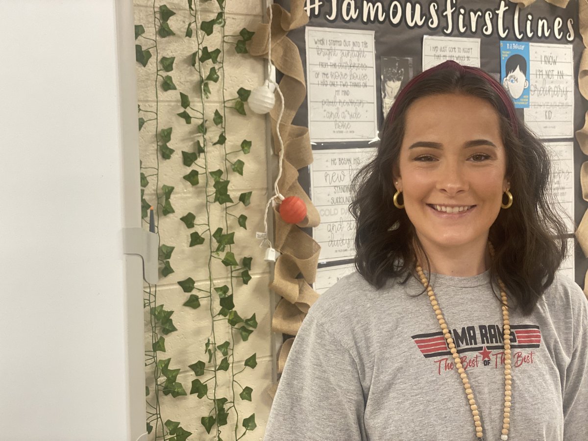 gcschools's tweet photo. Welcome back to school! @GvlleMdAcademy English Language Arts teacher Katherine West welcomes her students to the new school year! Katherine was recently named GCS Secondary Emerging Teacher of the Year! #firstdayofschool #GCStoy #gcssupt #buildingabettergraduate https://t.co/uTrzrqvmv4