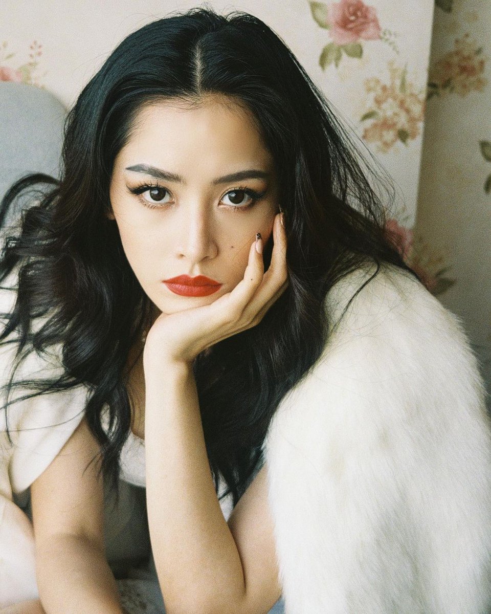 HouyJe's tweet photo. Tôi không tán tỉnh. Tôi chỉ chú ý đến một người hấp dẫn.
#Vague  #prettyty  #Vagueue  #fypyp  #lovelyly  #vietnamgirl #vietnamgirl https://t.co/1zUCMF3kbe