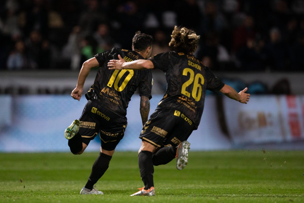 StatsFA's tweet photo. Mauro Zarate marca ante Banfield por Liga Profesional🏆su 2do gol en Platense🟤⚪️en 11PJ en el club

Suma 77 goles en Primera:

Velez [55]
Boca Juniors [20]
Platense [2] https://t.co/Uhg2D2Iaos