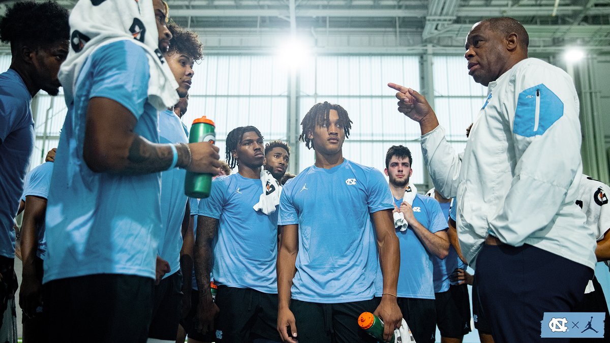 UNC_Basketball's tweet photo. The squad is back 😤

#CarolinaFamily https://t.co/JqGahcbeZl