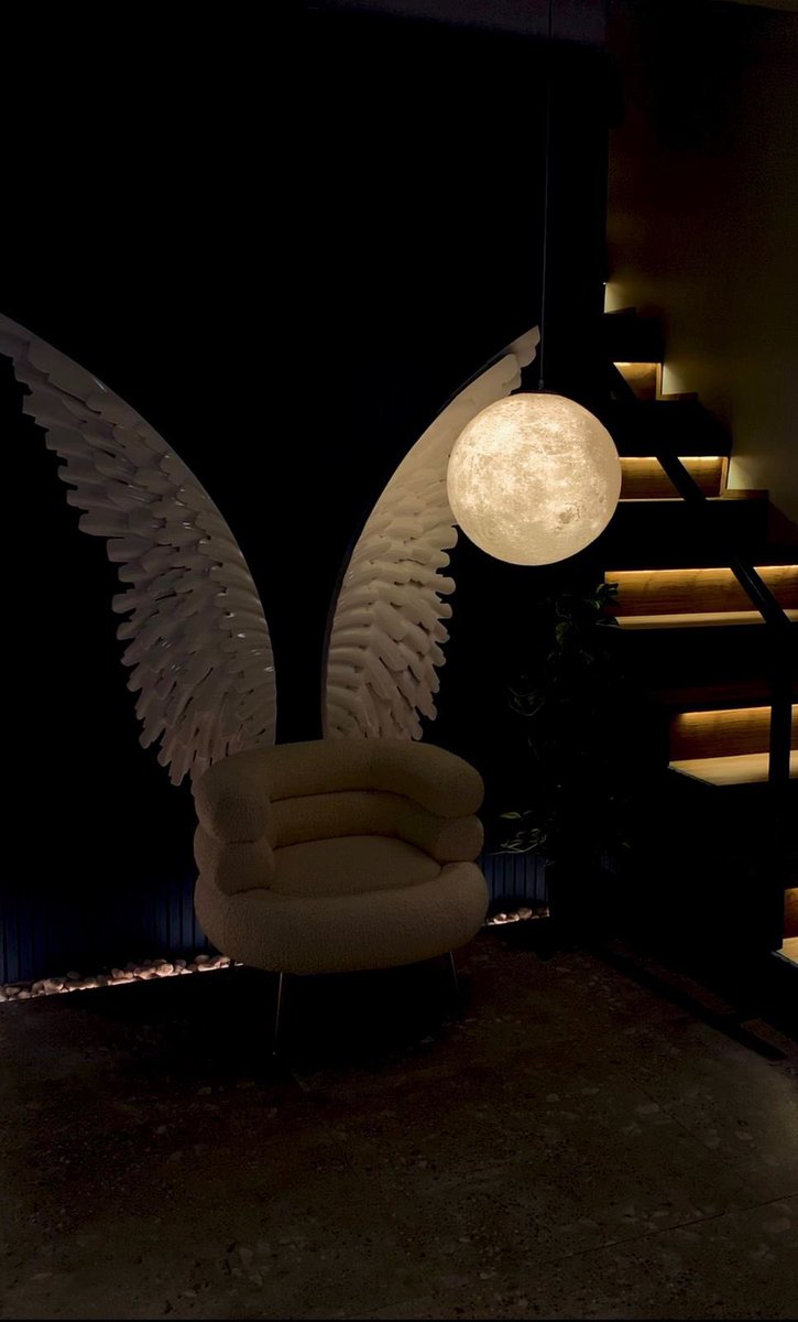 Golden_Places's tweet photo. ديرموند | DER MOND 
من احدث قهاوي الرياض 🌑🤩
📍| الرياض https://t.co/taFaxAKUj7