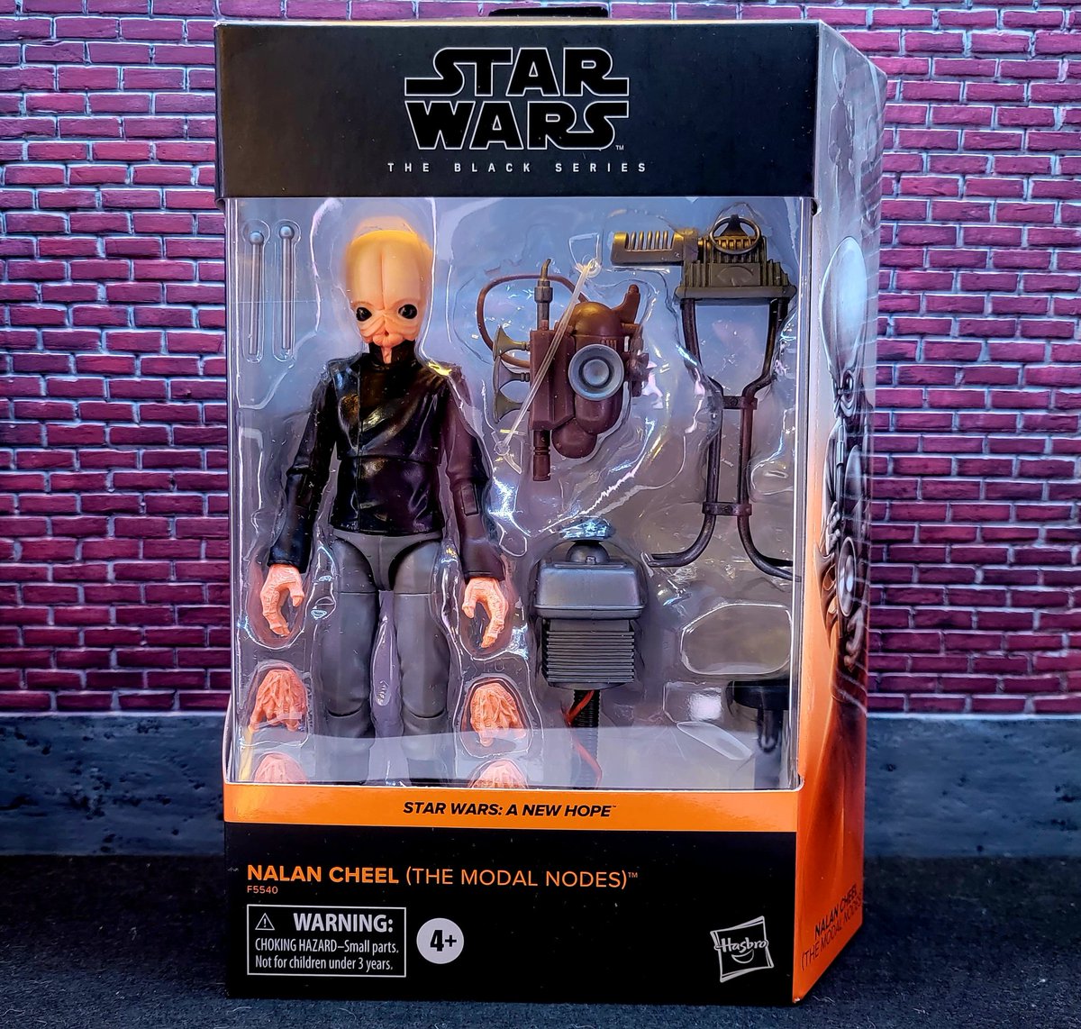 Dregz_Cat's tweet photo. Mail call from @HasbroPulse - Star Wars Black Series Nalan Cheel (The Modal Nodes). Super cool, happy to get him. Now, where is my Cobb Vanth?! #starwars #blackseries #modalnodes #jizzwailer https://t.co/myEWbl4mey