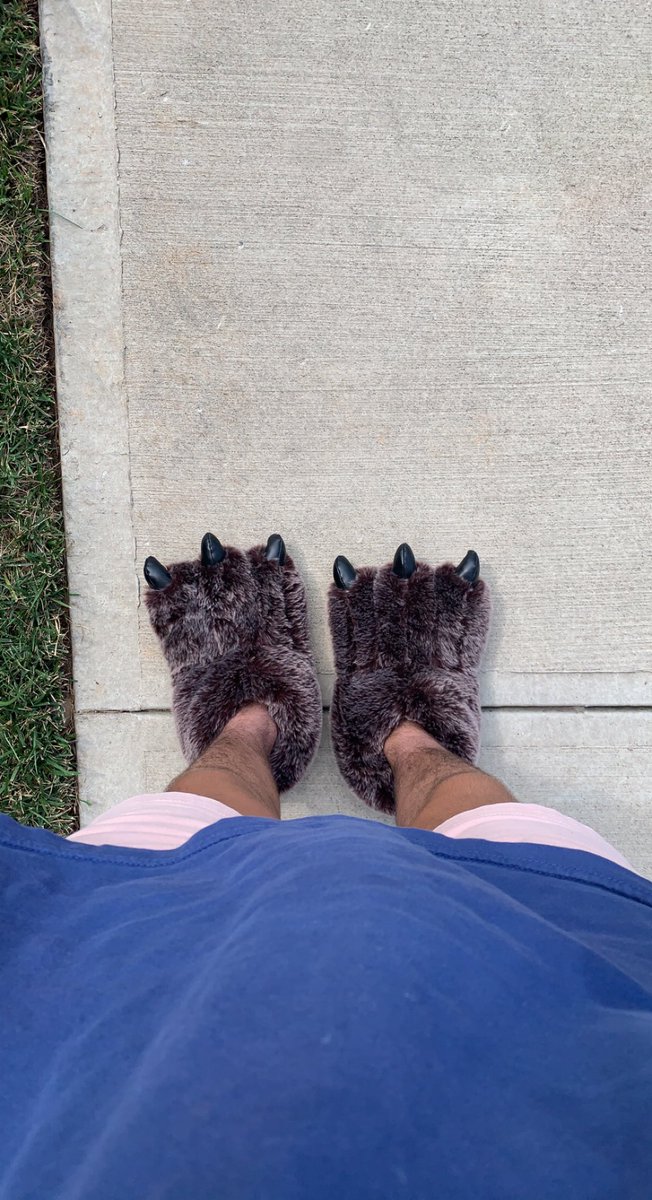 Happy first day of class! I forgot my shoes at home and this was all I had in my car. I feel like I’m gonna make a great first impression :)