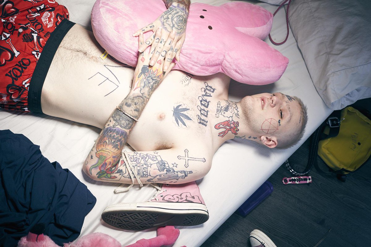 OMFGpeep's tweet photo. lil peep.  #FiveYearsOfCOWYS https://t.co/C2oe2HEehW