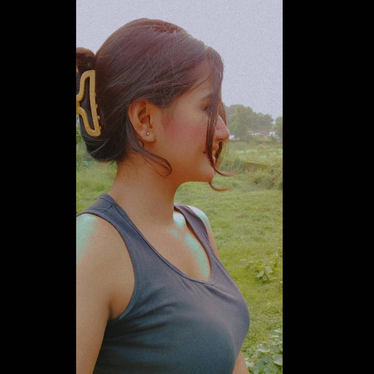 PreethAnshu's tweet photo. Just another rainy day🌧🍀

#candid 🍃 https://t.co/vMuyWpxQQj