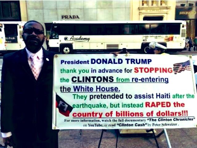 OnTheBrightOne's tweet photo. @PapiTrumpo #neverforgethaiti #Haitian #haititwitter https://t.co/nnBNfC52iC