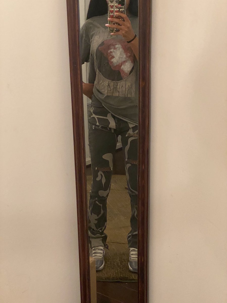 gorjuss_dime's tweet photo. i love putting that shit on it make me feel good abt myself 🥵 #HENDRX https://t.co/GeqvGLslXD