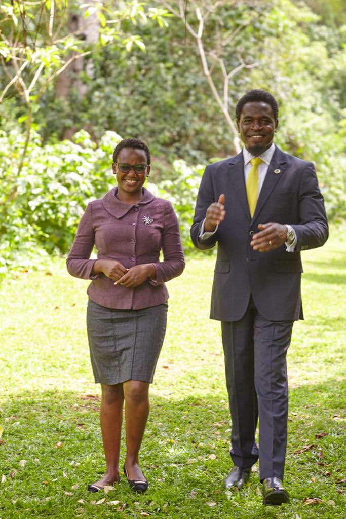 NelsonHavi's tweet photo. Congratulations my Friend, President-Elect, Dr @WilliamsRuto. At the beginning, everyone, including my family and friends doubted and disputed my decision to work with you, save for these 3 young men and the young lady. We are vindicated in many ways, your Excellency, my Friend. https://t.co/SnRwY4S7lY