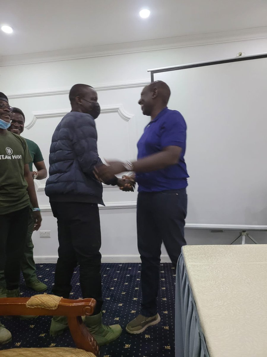 NelsonHavi's tweet photo. Congratulations my Friend, President-Elect, Dr @WilliamsRuto. At the beginning, everyone, including my family and friends doubted and disputed my decision to work with you, save for these 3 young men and the young lady. We are vindicated in many ways, your Excellency, my Friend. https://t.co/SnRwY4S7lY