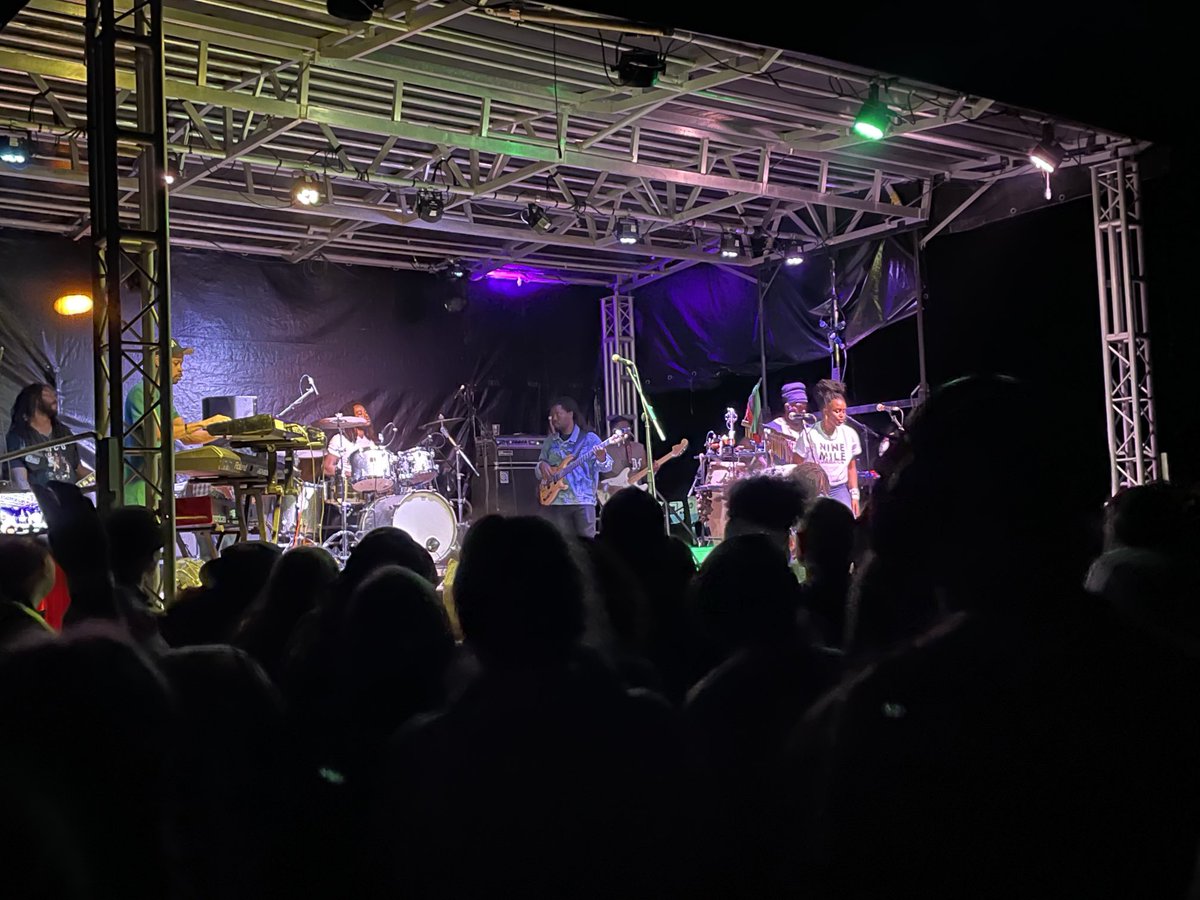 VIPZWorld's tweet image. Great to watch ⁦@JulianMarley⁩ live and direct at ⁦@OneLoveFestival⁩ with co-curator ⁦@Lol_Vertigo⁩ in partnership with ⁦@riofoundation⁩ #UnitedAgainstRacism #notboxed