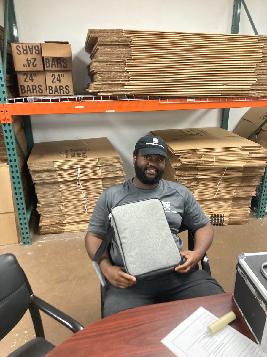 TMT_Dallas_TX's tweet photo. Last week we took some time to show our appreciation ๐for all the hard work our movers have put in this summer! #moversnearme #dallasmovers
๐214.349.6754
๐ปhttps://t.co/HPS1BgBa2H
๐งinfo0561@twomen.com https://t.co/5L1XEfrbG6