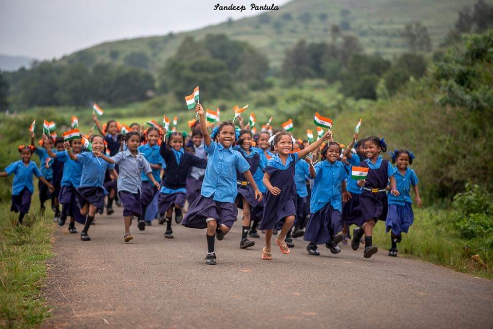 sandeep3012's tweet photo. Happy Independence Day
#IndependenceDay2022 #IndependenceDay #IndiaAt75 #HarGharTiranga #photography #andhrapradesh #vizag #visakhapatnam #india #kids #flags #Indianflag #indiaflag #Nikon #nikonphotography #sandeeppantulaphotography https://t.co/VYKslwlp3j