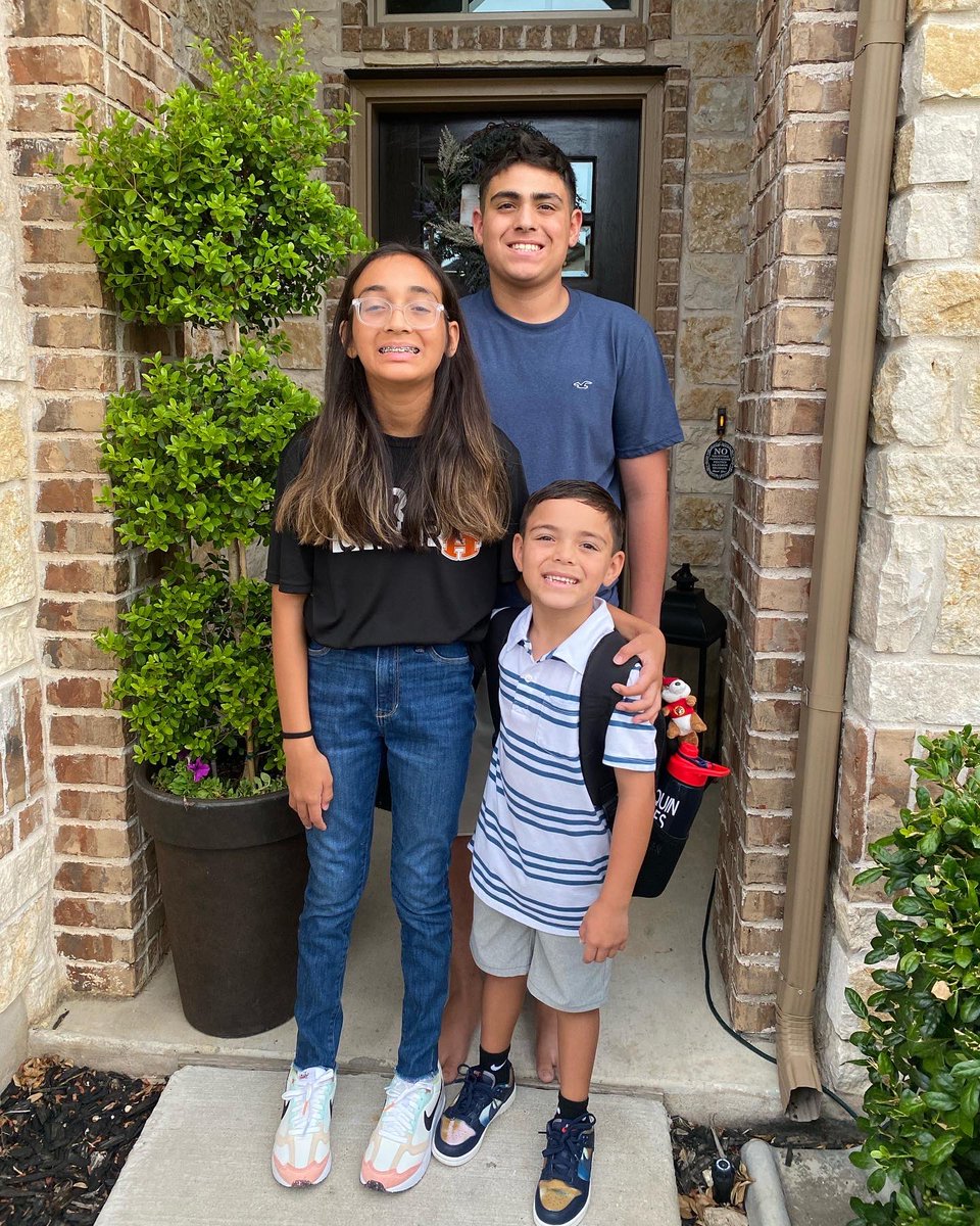 floresjosue's tweet photo. "Today is your day! Your mountain is waiting!”

Wishing my children a great first day back at school!!!  May God blessed them and keep them safe!!! 🙏🏼❤️ https://t.co/AlCPWHHAra