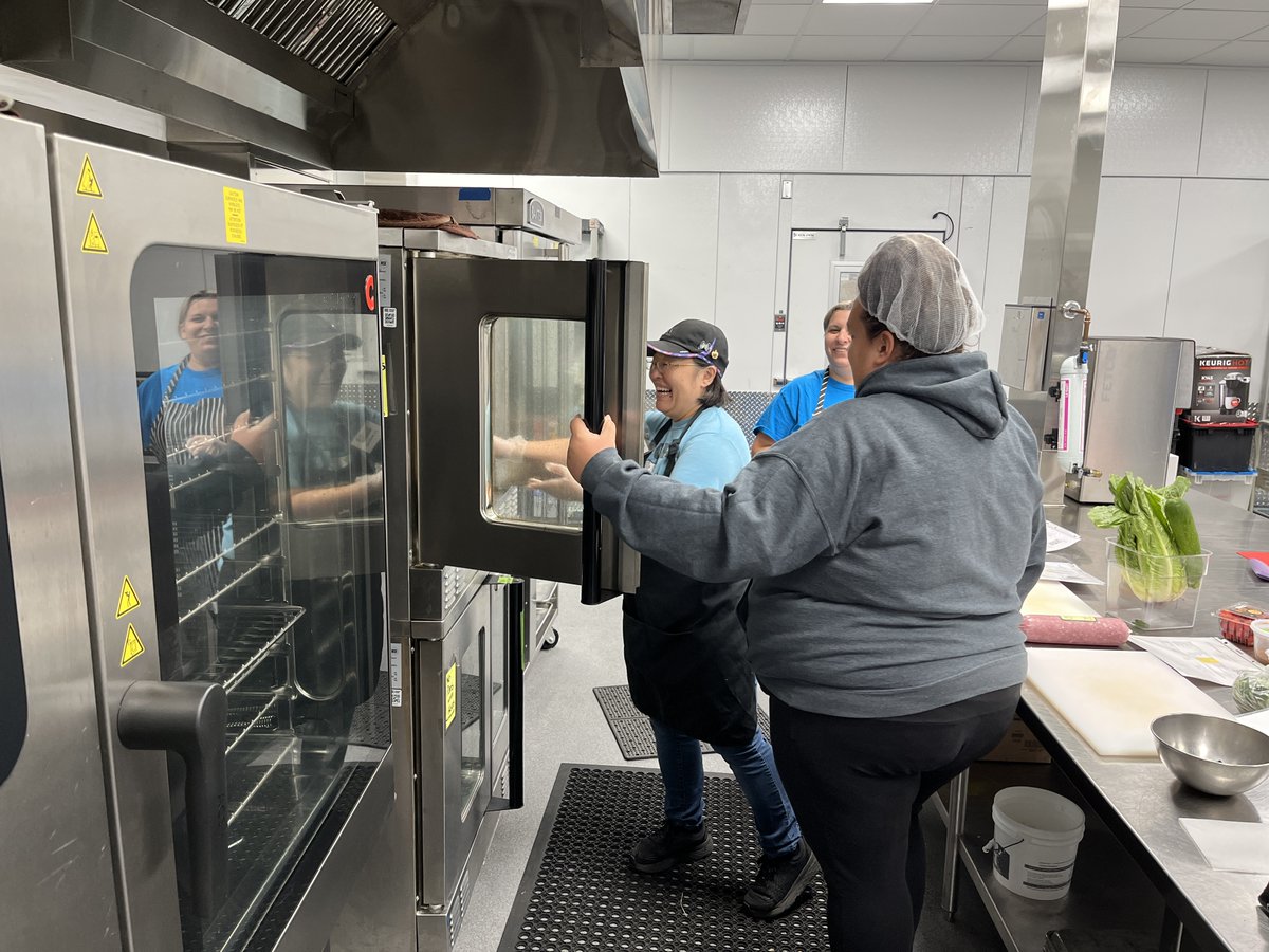 SCHK12's tweet photo. Last week our @SCHLunch Staff learned some Culinary Skills from the @EducateIN.  2 days left and counting.... #SCHTeamwork22 #BackToSchool2022 https://t.co/pfV3qUGcbI