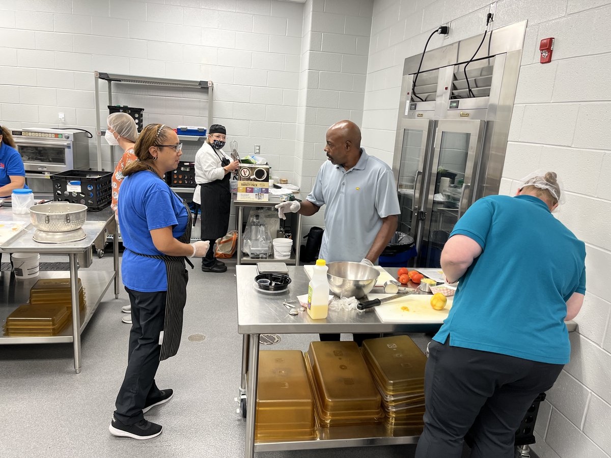 SCHK12's tweet photo. Last week our @SCHLunch Staff learned some Culinary Skills from the @EducateIN.  2 days left and counting.... #SCHTeamwork22 #BackToSchool2022 https://t.co/pfV3qUGcbI