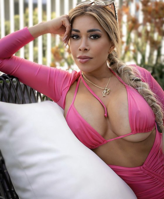 Monday 💛#olgaloera #miami  #losangeles #california #happy #humpday #much #love #your #mamita #curvy #bombshell<a href="/tag/olgaloera"class="tags">#olgaloera</a><a href="/tag/miami"class="tags">#miami</a><a href="/tag/losangeles"class="tags">#losangeles</a><a href="/tag/california"class="tags">#california</a><a href="/tag/love"class="tags"><span>#love</span></a><a href="/tag/humpday"class="tags"><span>#humpday</span></a><a href="/tag/smile"class="tags"><span>#smile</span></a><a href="/tag/playmate"class="tags"><span>#playmate</span></a><a href="/tag/beautiful"class="tags"><span>#beautiful</span></a><a href="/tag/life"class="tags"><span>#life</span></a>