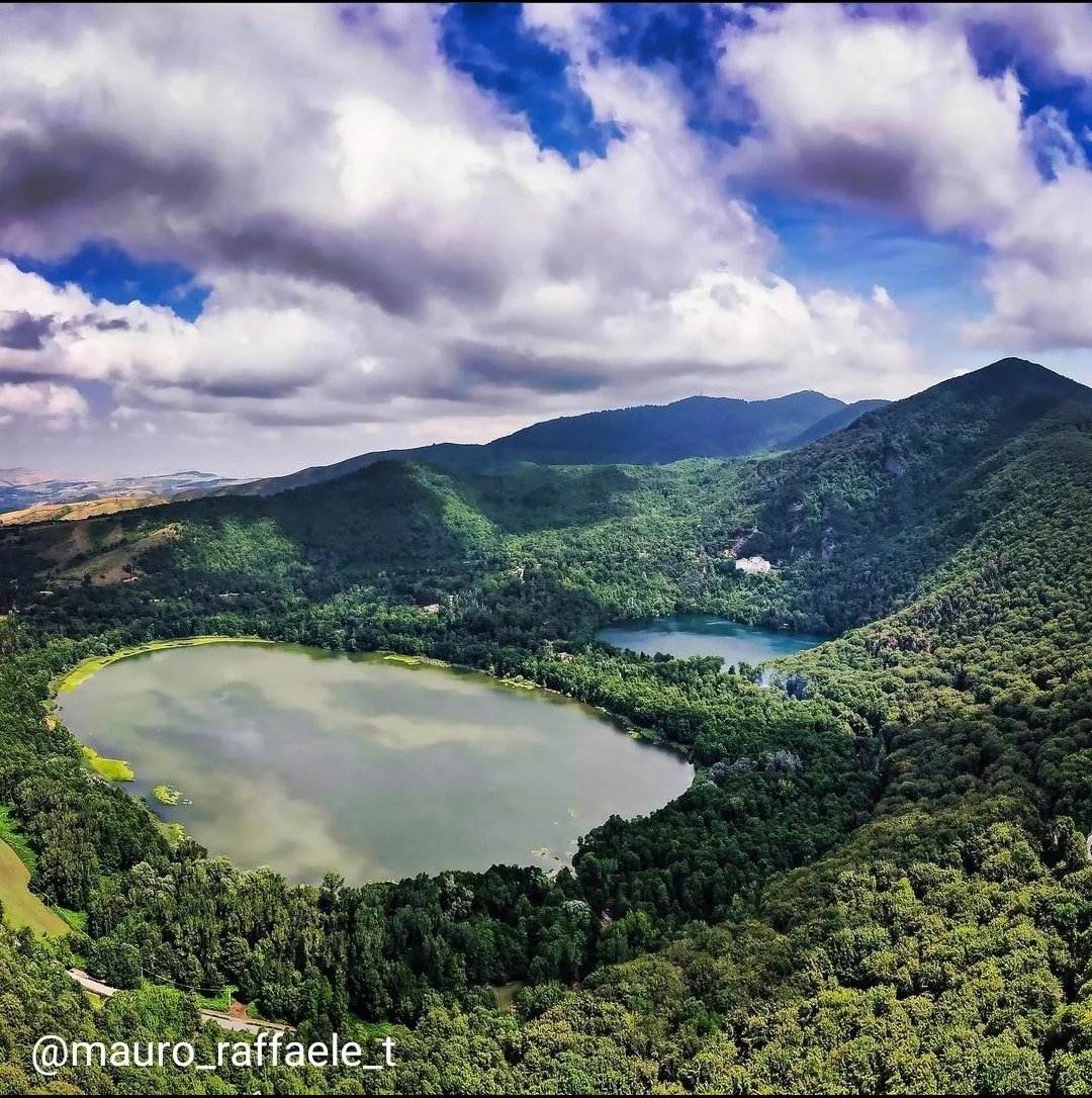 [Provincia di #Potenza]

Buon #Ferragosto, igers!
Dai Laghi di Monticchio un augurio di meraviglia e bellezza 💚

📸 @ mauro_raffaele_t 

#igersbasilicata
#igersitalia 
#igerspotenza
