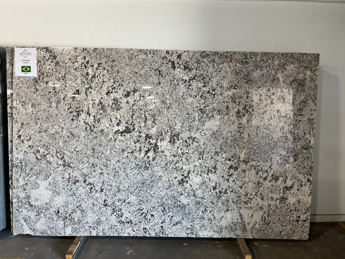 LlcStoneware's tweet photo. Happy Monday! It's a new work week. We are looking at stones for customers. This granite is called Star White 😍. It is mined from Brazil. It gives you a modern look with a sense of elegancy. https://t.co/V1iF8U23AV