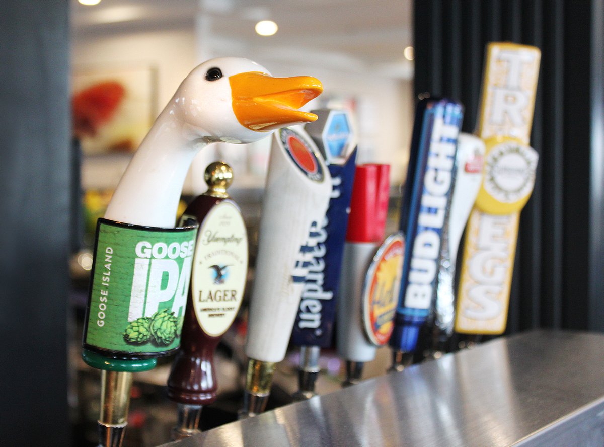 TavolaBar1's tweet photo. Happy Monday! You know what that means?? Happy Hour restarts todayβ πππΉ
Come enjoy discounted drinks and food every Monday-Thursday from 4pm-7pm.
#happyhour #phillyfoodies #drinks #food #delcofood #happymonday #restaurant #monday #mondaymood https://t.co/vG1LOEjd0j