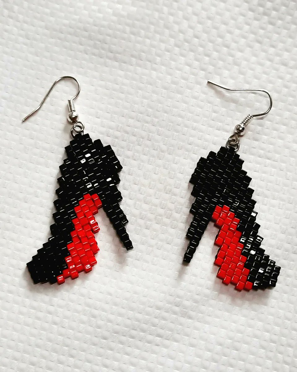 HandRobila's tweet photo. the little sexy trinket..make his eyes happier😉😋 text me and I let you know more details, information and price about this❤ #handmade #beads #knick-knackery https://t.co/Cjpd5lbK5Y