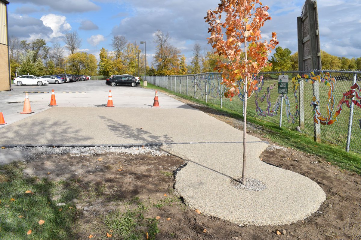 SouthNationCA's tweet photo. #LowImpactDevelopment is a sustainable approach to development and #stormwater management that mimics the natural movement of water in order to better manage stormwater, rainwater and urban runoff at the source. Check out this permeable parking lot at our head office in Finch! https://t.co/sPqWSCEKK4