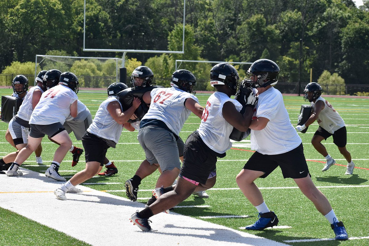 GAPatriots's tweet photo. Are you ready for some football?! @GAFootball1759 had its first practice session of the preseason today! #Team142 #WinTheDay 
📸: https://t.co/NDvfrp14dv https://t.co/gVTGTrIaZX