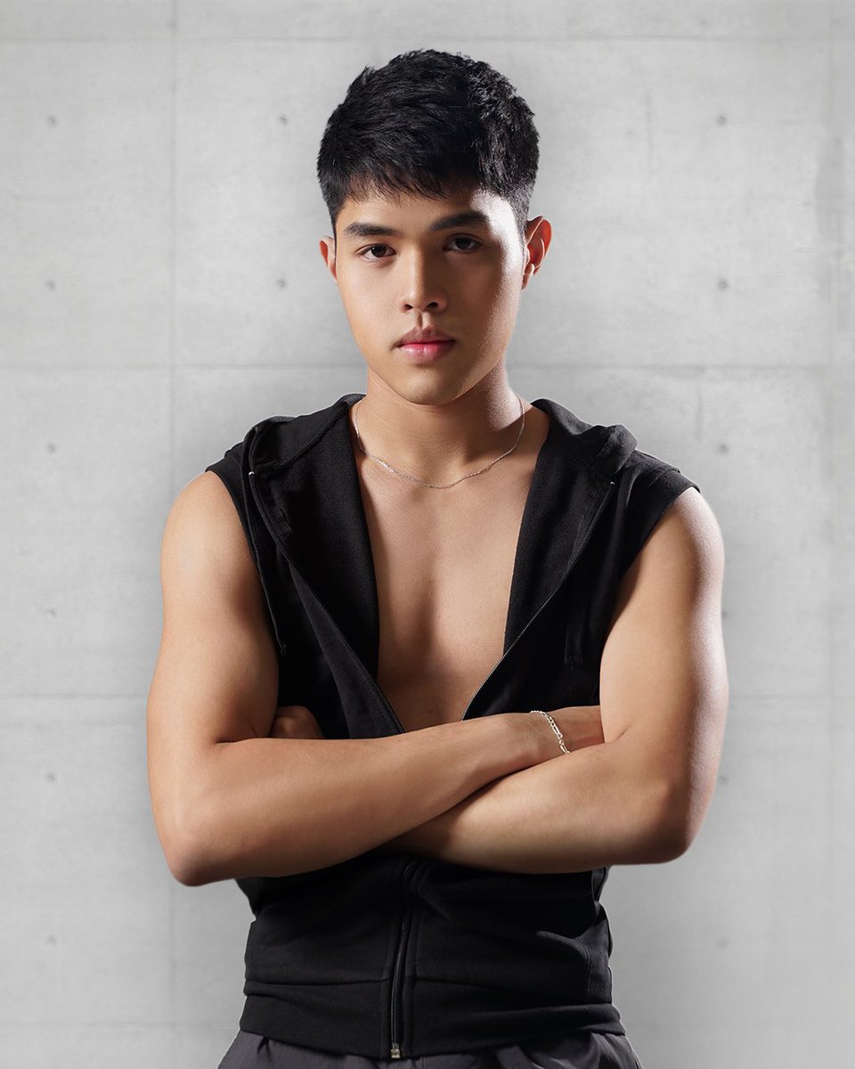 Happy Birthday <a href="/elijahcanlas_/">Elijah Canlas</a> ! May you soar even higher this coming year — from BLUE ROOM and SUNTOK SA BUWAN and soon LIVESCREAM and ABOUT US BUT NOT ABOUT US and all the film and series projects in the works for you!