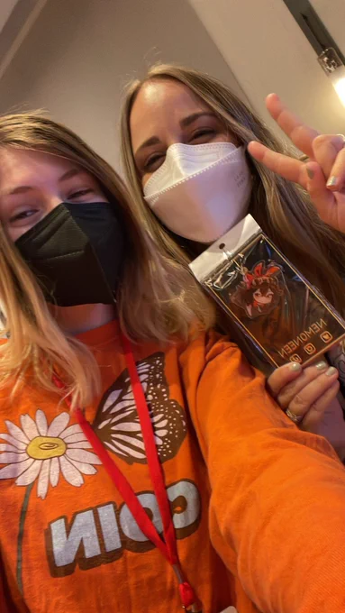 this made me so happy  amber shenhe and jeans vas are all angels 