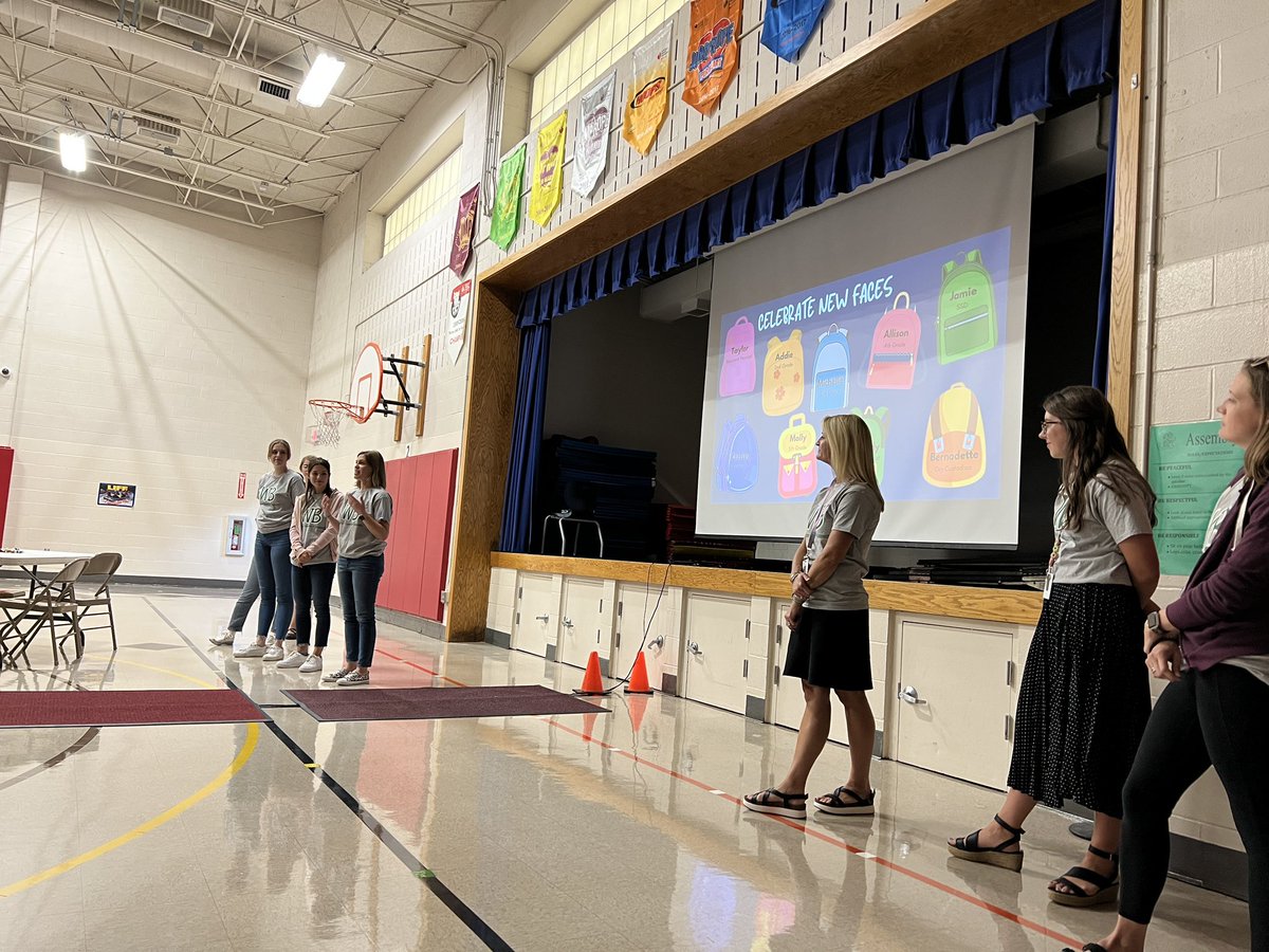 WB welcoming all of our new staff; 7 teachers, principal &amp; assistant principal! <a href="/PattonvilleSD/">Pattonville Schools</a>