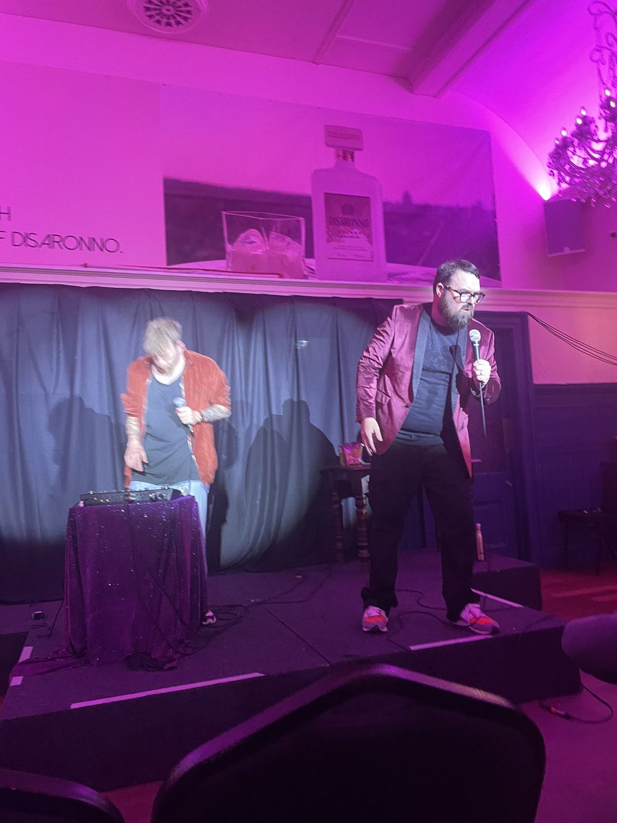 ChristinaMalcs's tweet photo. Best @EdFringe show! Love my new favourite funny man @jarredchristmas and beat box leg @beatboxhobbit in their show for @AssemblyFest https://t.co/meLcSj31tZ #Puffling https://t.co/oG4jGRB2xx
