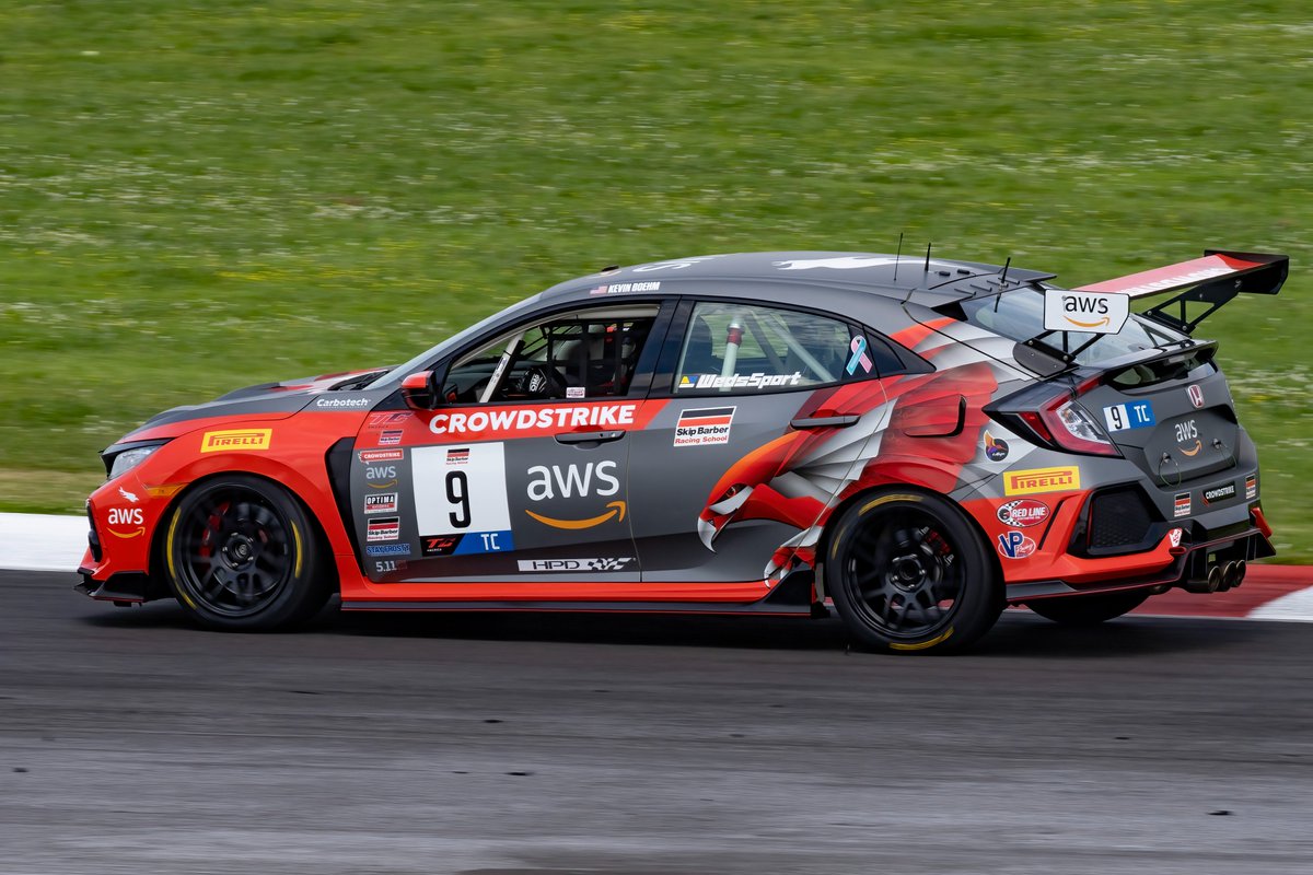 CrowdStrikeRcng's tweet photo. #CrowdStrikeRacing leads the points in Touring Car America 🏁

🥇TC America Team:  Skip Barber Racing
🥇TC America Driver: Kevin Boehm

📊 https://t.co/g3EVNoAdh9 https://t.co/u9Nwg8EFWx