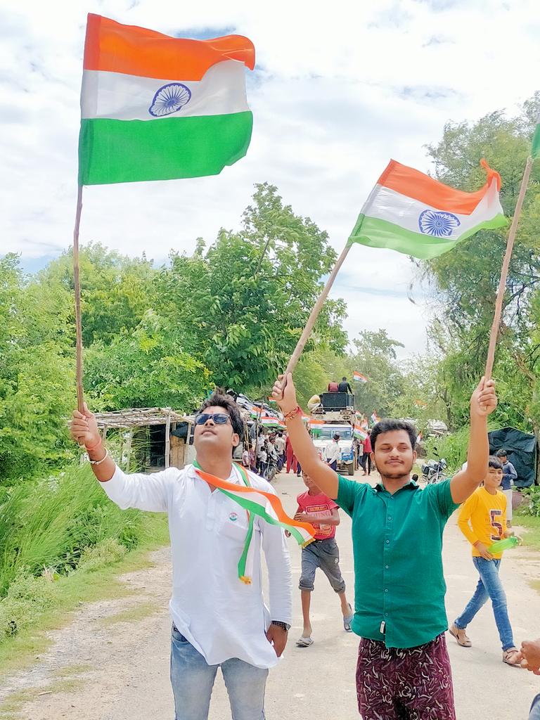 SunilbadshahS's tweet photo. दिल दिया है,
जान भी देंगे ये वतन तेरे लिए 🇮🇳❤️ https://t.co/m3Y2cXUesK