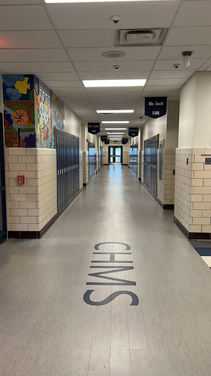 The 6th grade hall is ready to welcome the new class on Thursday for Moving Up to Middle School orientation!