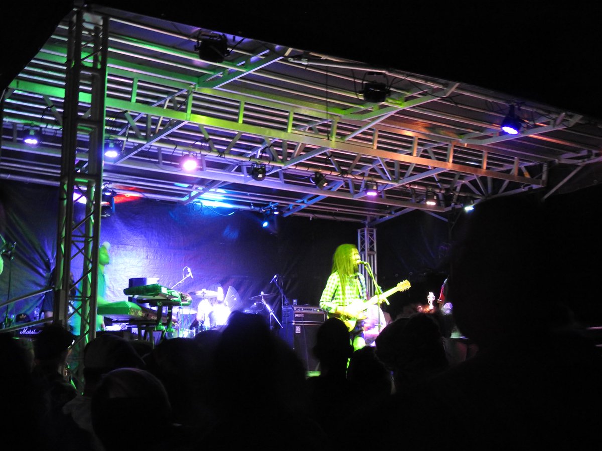 FlingtentUK's tweet image. Brilliant set from ⁦@JulianMarley⁩ last Friday night ⁦@OneLoveFestival⁩ co-curated by ⁦@Lol_Vertigo⁩ in partnership with ⁦@riofoundation⁩ #UnitedAgainstRacism #notboxed