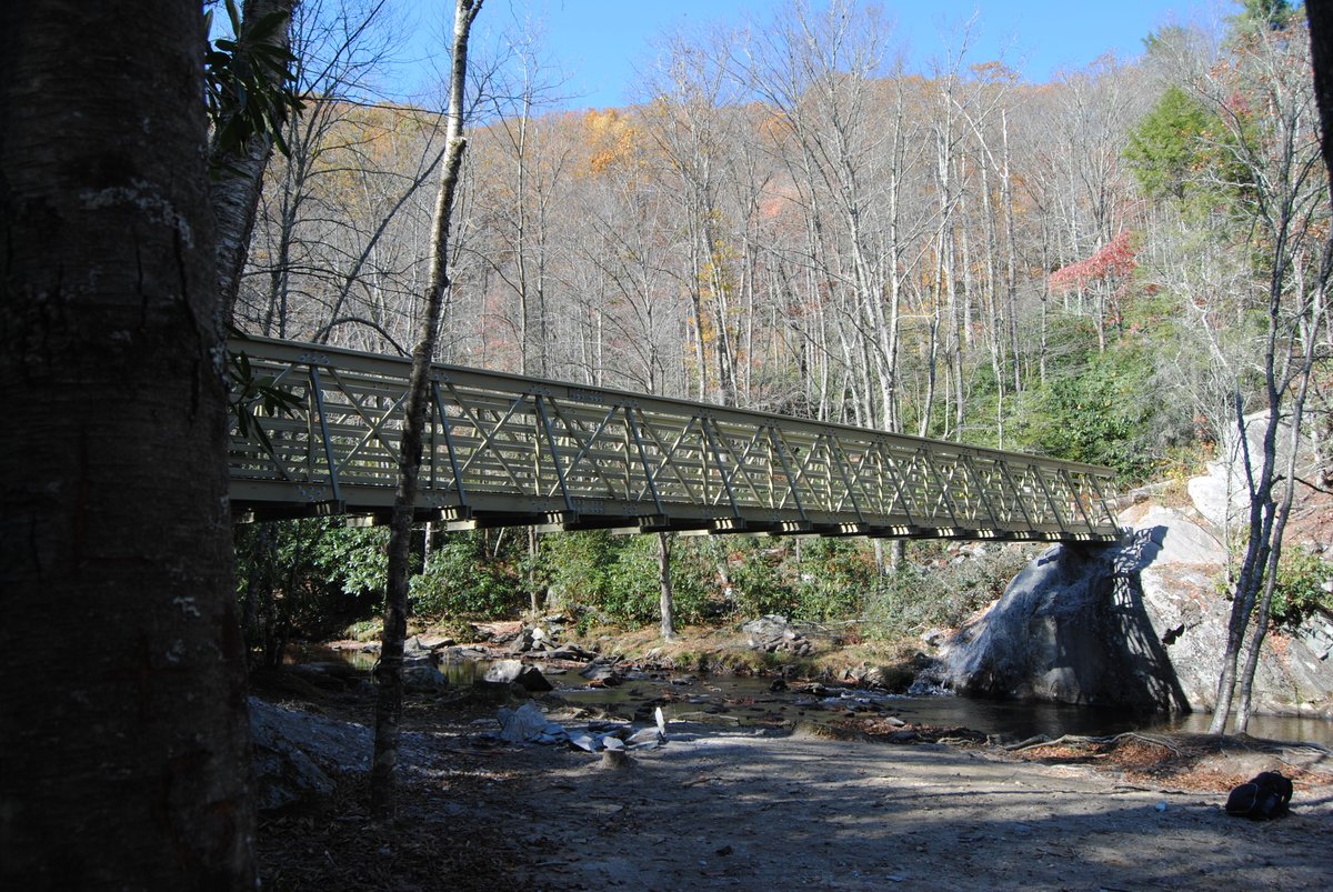 strongwellmc's tweet photo. This week's featured project focuses on the use of #EXTREN and #SAFDECK for a pedestrian bridge located in the Appalachian mountains. The bridge measures 4' in width and 80' in width. Learn about how FRP was the best choice for this remote installation- https://t.co/d1OiXOa595 https://t.co/iTQJ0fRK33