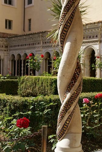 CasaLettori's tweet photo. Eccoci nella pineta, al crocicchio dove sono i limonari, con i gitanti stesi all'ombra dei pini, le radio accese, i cartocci e le bottiglie di ferragosto 

Moravia

San Paolo fuori le mura Roma

#FerragostoConUnImmagine a #CasaLettori https://t.co/ZzYnUrEC9v