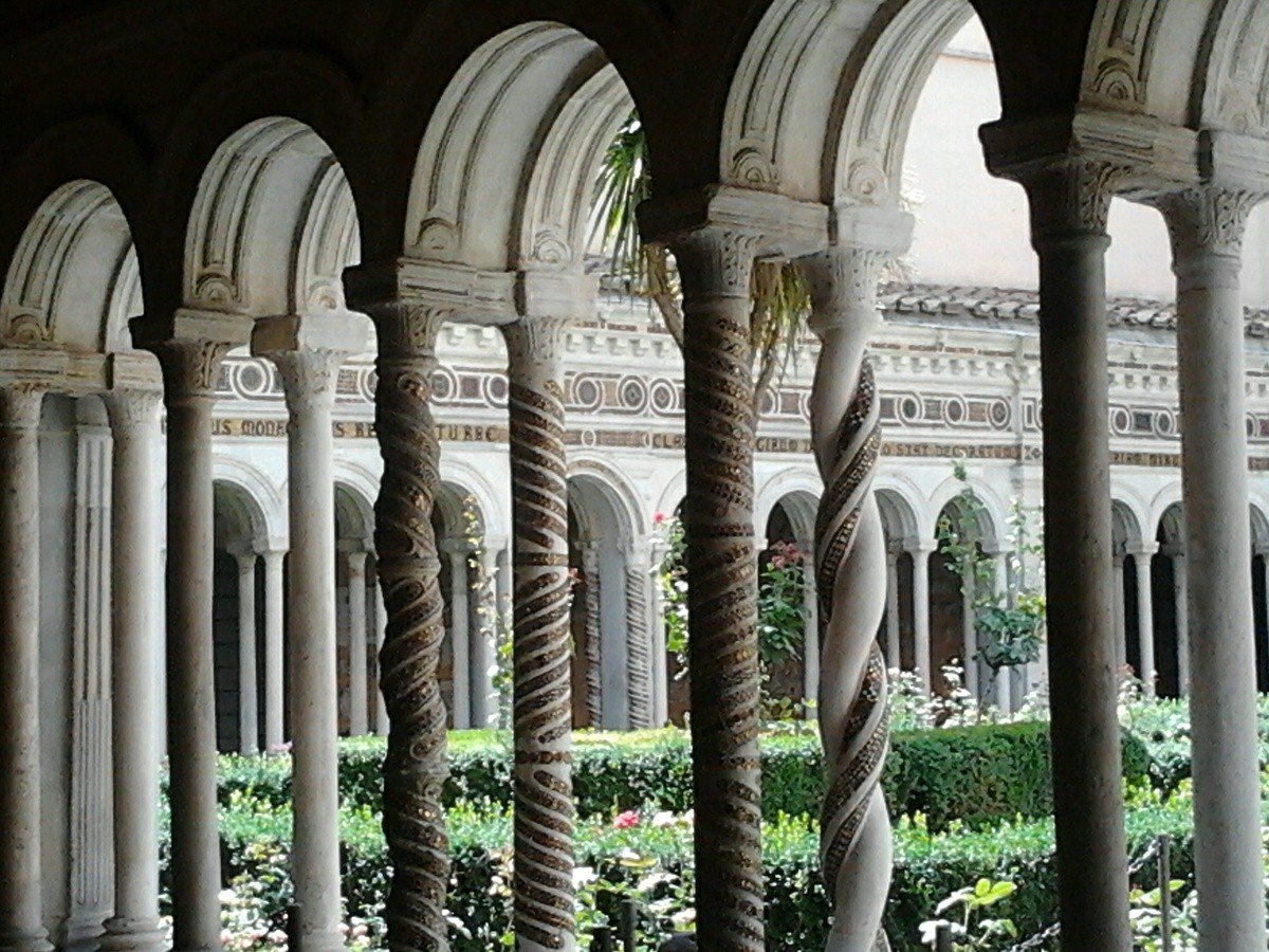 CasaLettori's tweet photo. Eccoci nella pineta, al crocicchio dove sono i limonari, con i gitanti stesi all'ombra dei pini, le radio accese, i cartocci e le bottiglie di ferragosto 

Moravia

San Paolo fuori le mura Roma

#FerragostoConUnImmagine a #CasaLettori https://t.co/ZzYnUrEC9v
