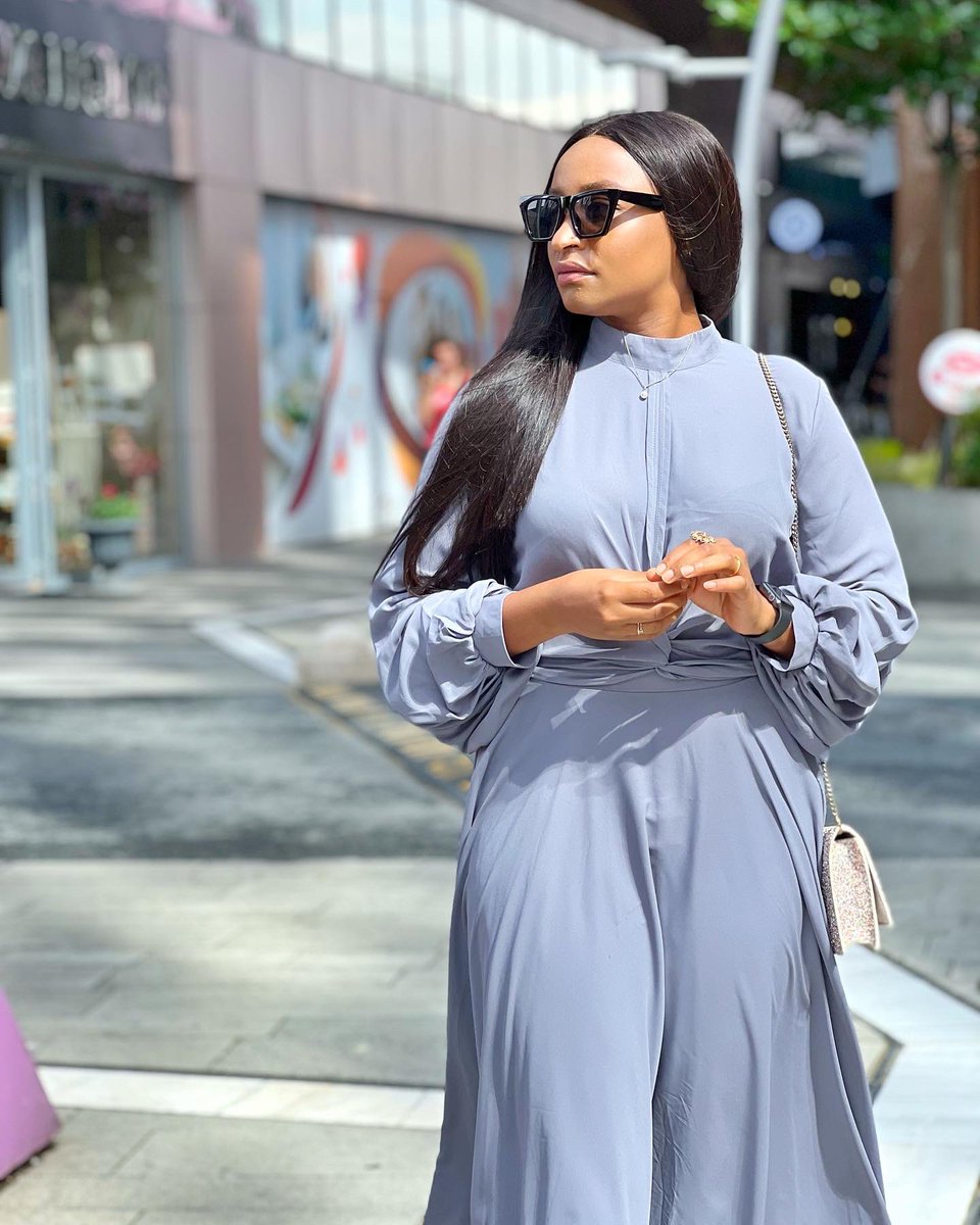 Rahma_sadau's tweet photo. Walk through life,
And move ahead to your destination,
Shine so bright,
Be the light of a new creation… 💫✨🌸🤍🥰😎

#LiveLoveLaugh https://t.co/CLgJOXkRDR