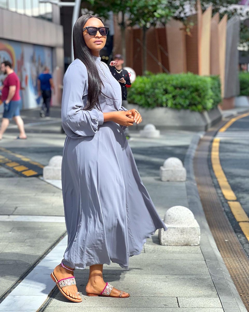 Rahma_sadau's tweet photo. Walk through life,
And move ahead to your destination,
Shine so bright,
Be the light of a new creation… 💫✨🌸🤍🥰😎

#LiveLoveLaugh https://t.co/CLgJOXkRDR