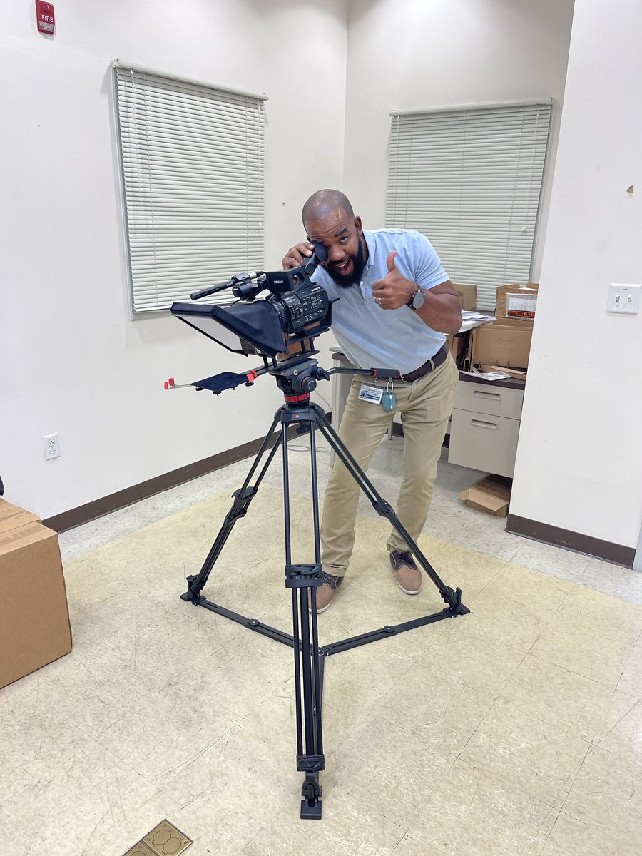 Lynette White (@lynettewsocial) on Twitter photo It’s like Christmas morning on a Monday! <a href="/jamal_fades/">JamalFadesMAll</a> and I have found a place for our new project!! 🤗🎧🎙👏🏾 #CJUSD It’s like Christmas morning on a Monday! <a href="/jamal_fades/">JamalFadesMAll</a> and I have found a place for our new project!! 🤗🎧🎙👏🏾 #CJUSD