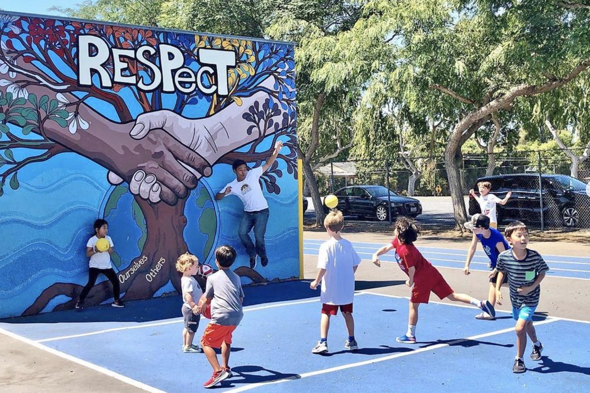 Why keep schoolyards locked when kids don’t have a park nearby to play in? We’re piloting “Schools as Parks” on Saturdays at Open Magnet School in Westchester. Kids & families are loving it!! Too many LA’s neighborhoods are park poor. We should do this all around LA.