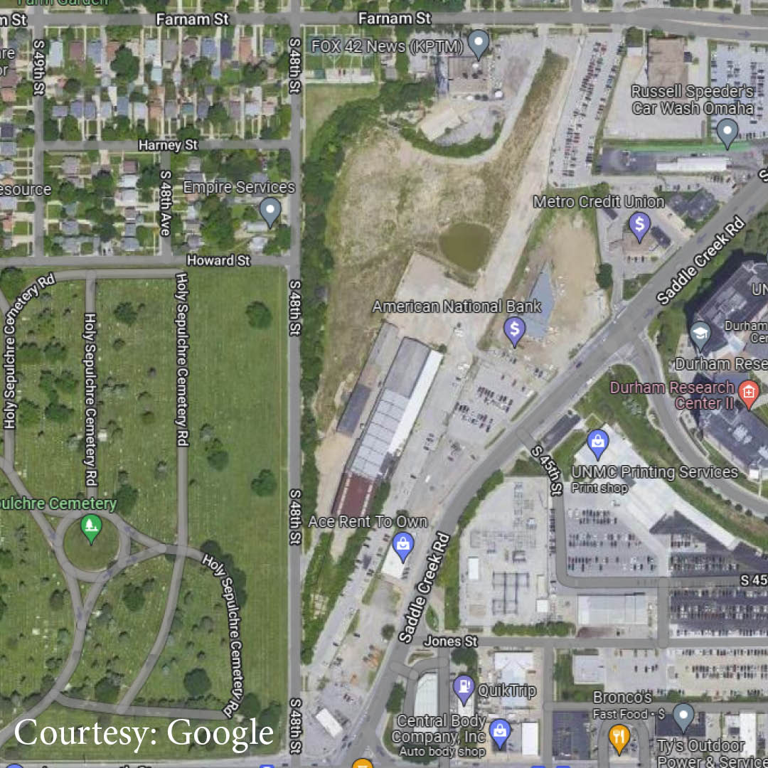 HandMeUpsNe's tweet image. Whether you're a fan of photography or an Omaha history buff, this framed photo of what appears to be a section of 48th and Farnam Streets might be an interesting addition to your home. 

Vote for us as Omaha's best thrift store at bestofomaha.com/30615.