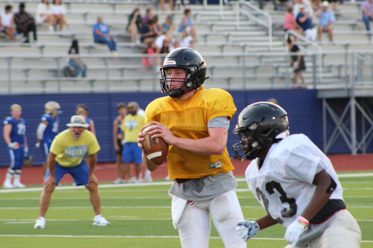 WC_Football_'s tweet photo. Great scrimmage against Alamo Heights. A lot of strides made from our Chargers! Looking forward to scrimmage #2! @WCRonHarris @NeisdAthletics @NEISD https://t.co/XBPZ3JE3rv