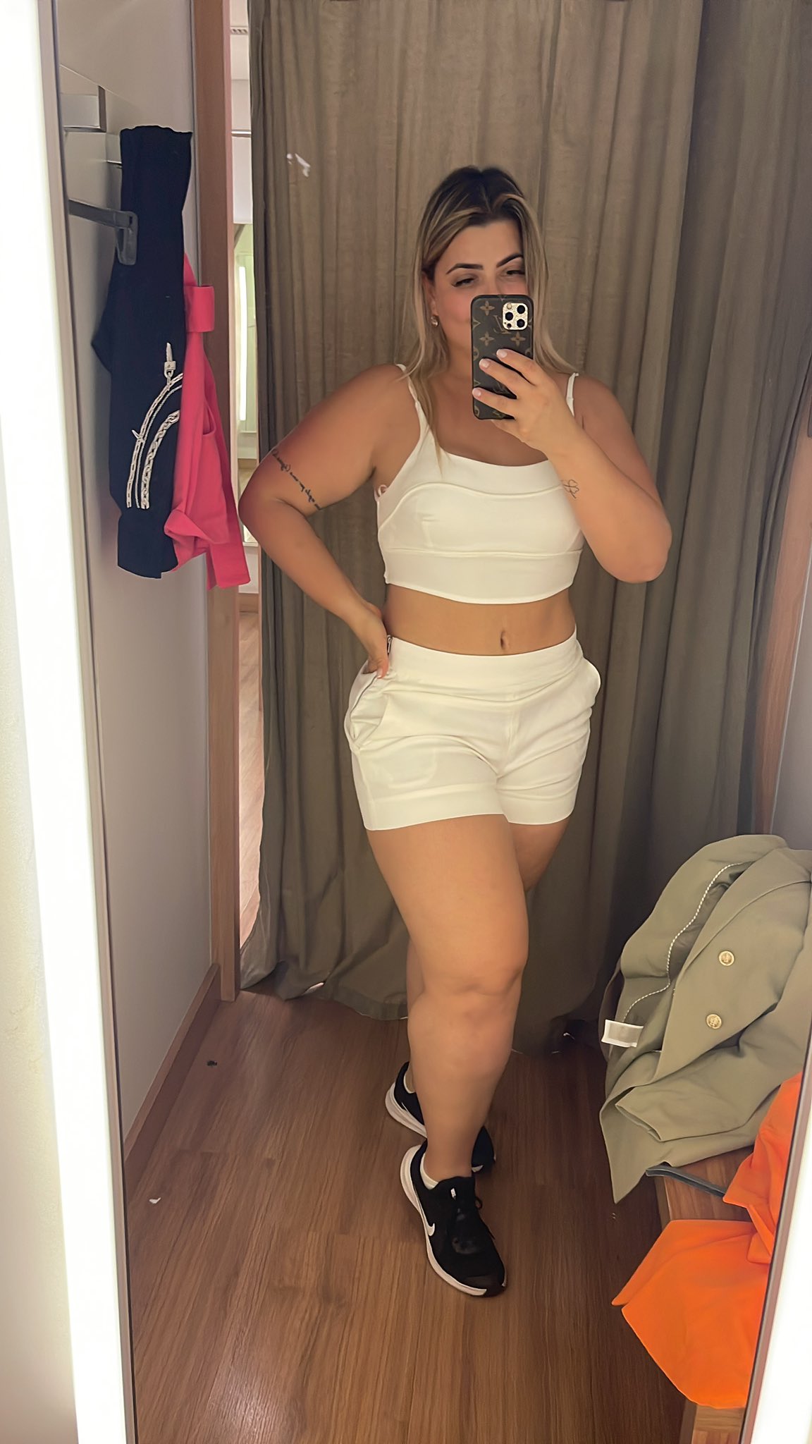 Débora Porto on Twitter "Experimentando looks 🤑 https //t.co