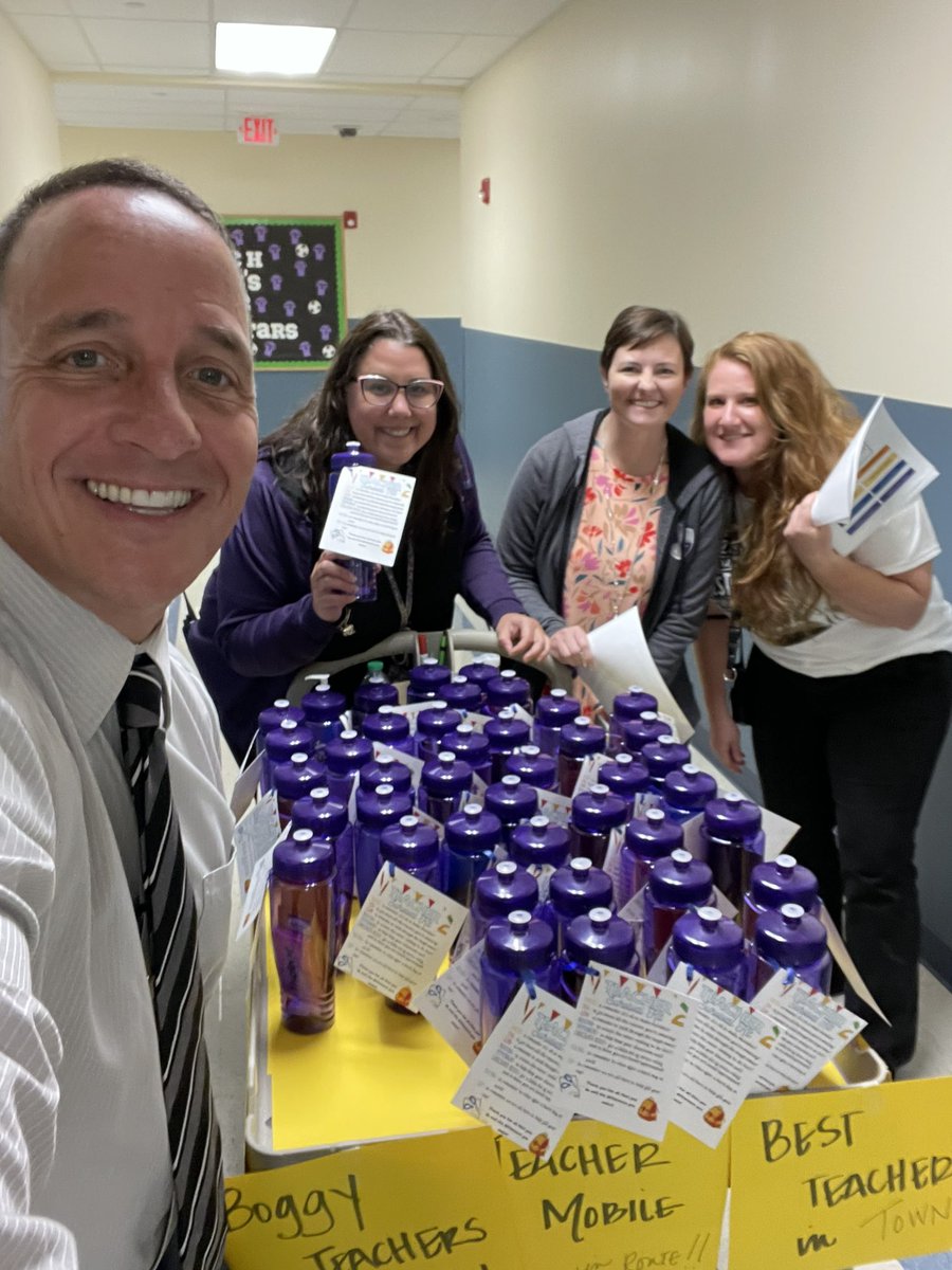 The BOG Admin. loves our teachers and we are making sure that they are ready to “survive” the new school year with these Teacher Survival Kits! Thank you for being such amazing teachers! Go Knights! <a href="/drdchristiansen/">David Christiansen</a> <a href="/EddieRuiz531/">Eddie Ruiz</a> <a href="/CSUSAJonHage/">Jon Hage</a> <a href="/Jodi_Evans1/">Jodi Evans</a>