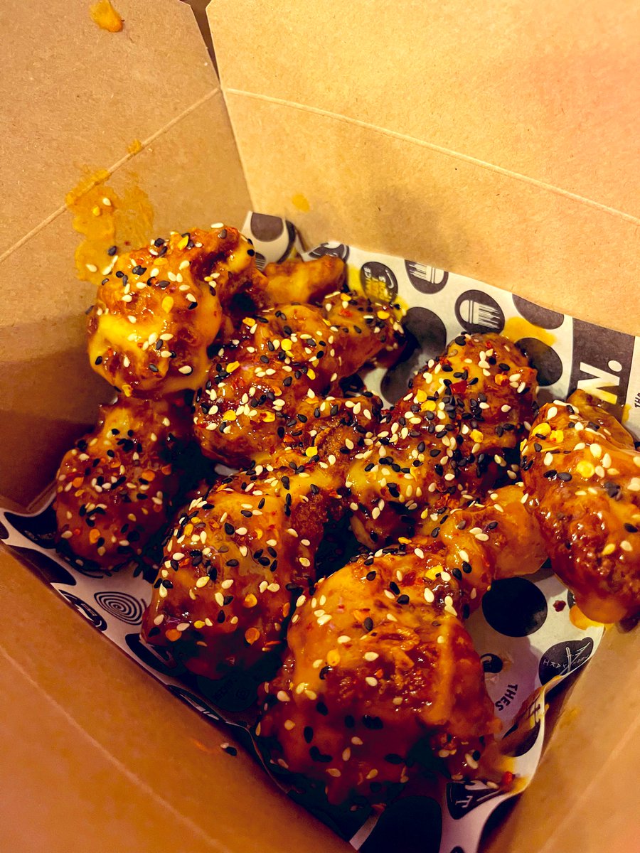 BigJamzLdn's tweet photo. Had to come back again 👌🏾👌🏾

‘TheSauceUk’ on insta 
📍 Aldgate East

The Korean wings this time >>>> https://t.co/usaTJQPlAq