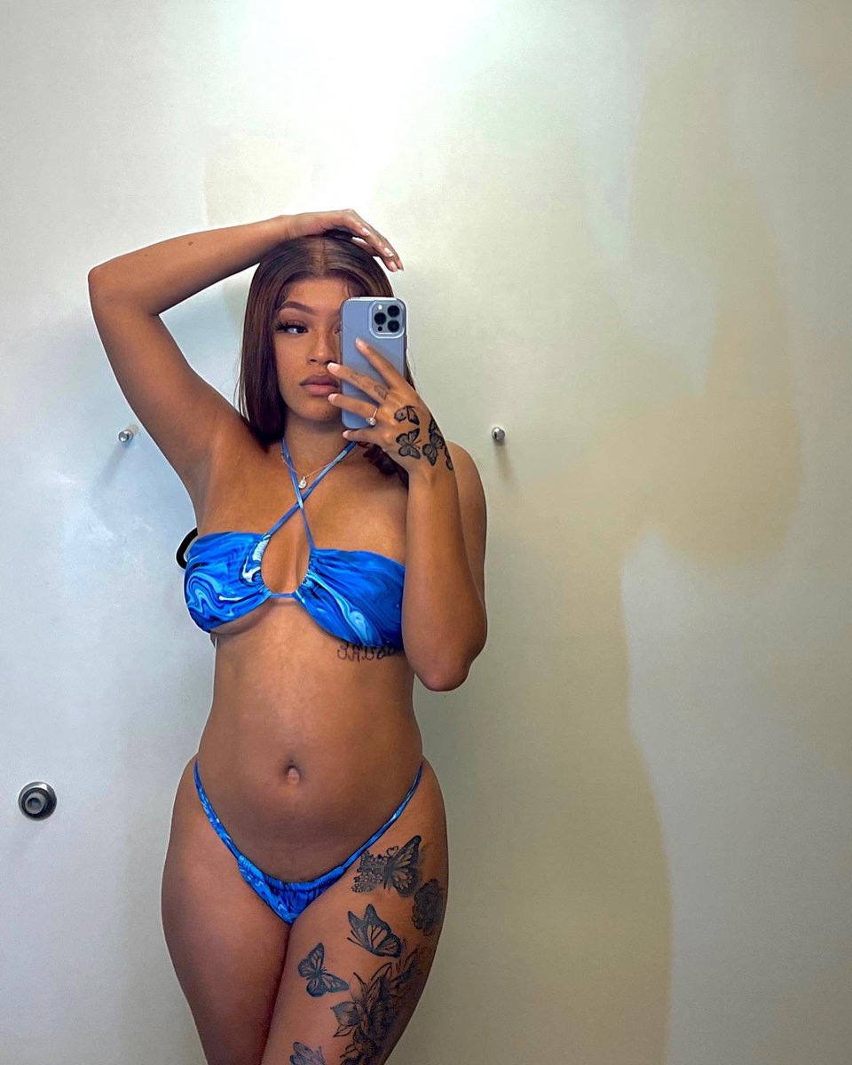 officialfreckz's tweet photo. Blue is my color fr💙 https://t.co/WIq6vPT0FY