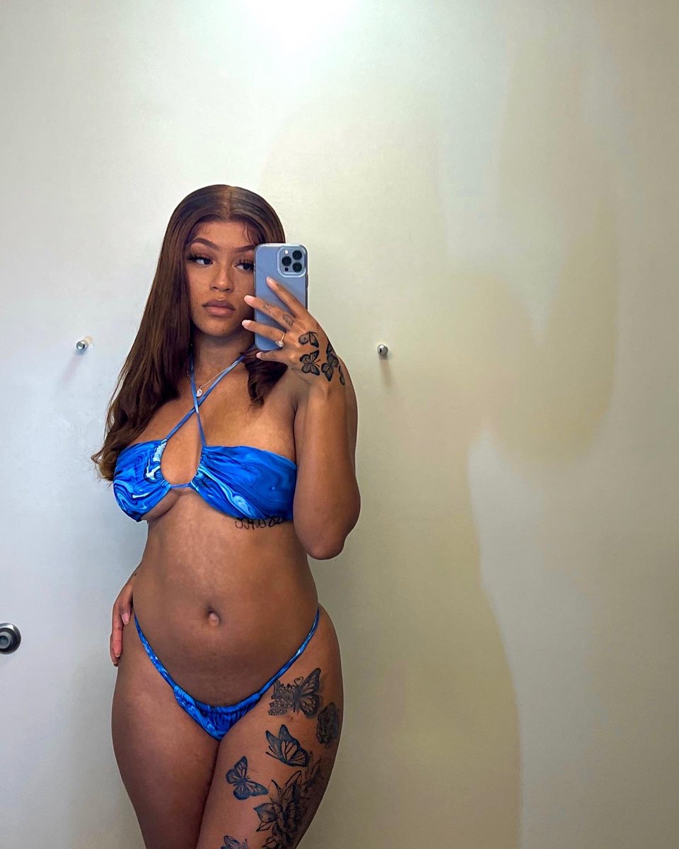 officialfreckz's tweet photo. Blue is my color fr💙 https://t.co/WIq6vPT0FY