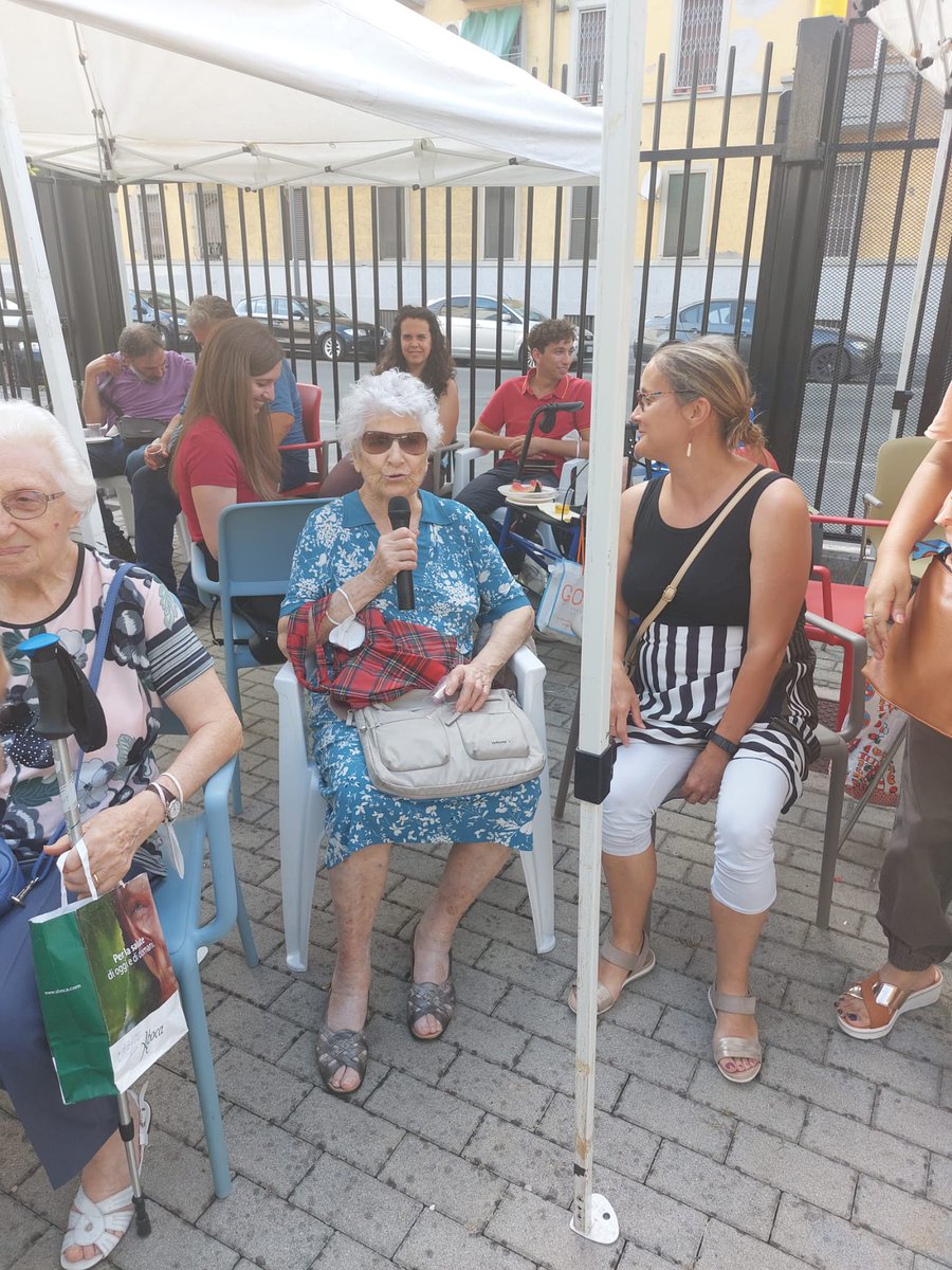 PastaStefano's tweet photo. #Anguriata di #Ferragosto al #Corvetto #Milano con @santegidionews per dire insieme #LivingTogether I tempi difficili si superano insieme, non urlando ‘prima quelli uguale a me’. Ponti, non muri! https://t.co/cV7CZbTHvf