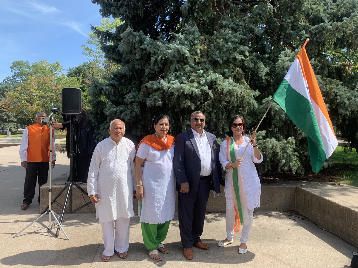 Being an Indian Airforce Veteran, it was a proud moment to a part of the Independence Day celebration with great pomp and show at the City Hall, Brampton for the flag hoisting ceremony 

#IndiaAt75 #indianIndependenceDay